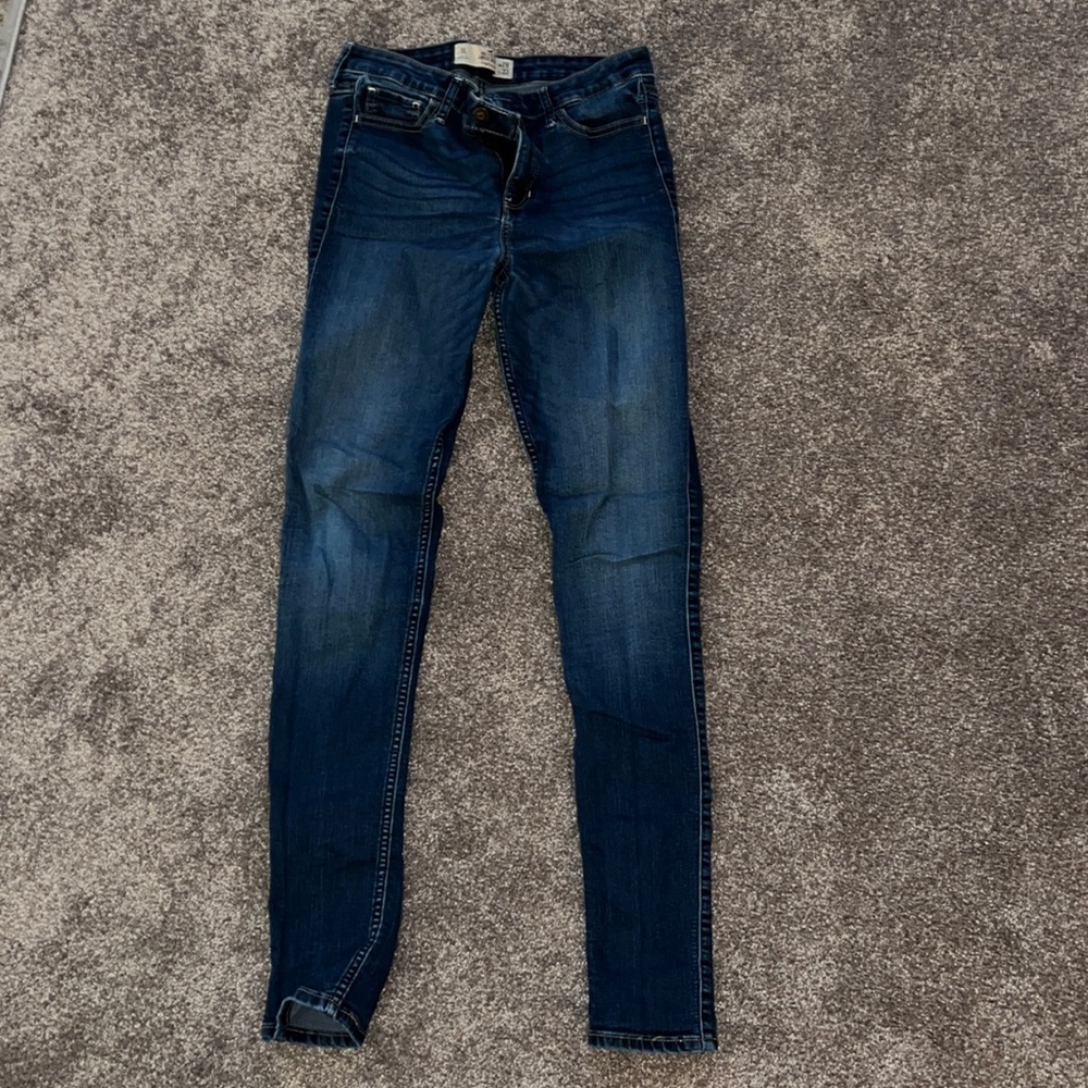 Dark wash Hollister Super Skinny Jeans